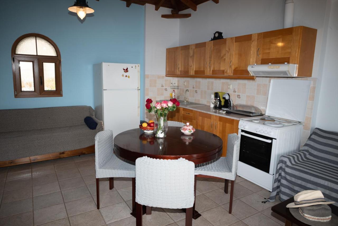 Sophia Limeni Apartments And Studios ภายนอก รูปภาพ
